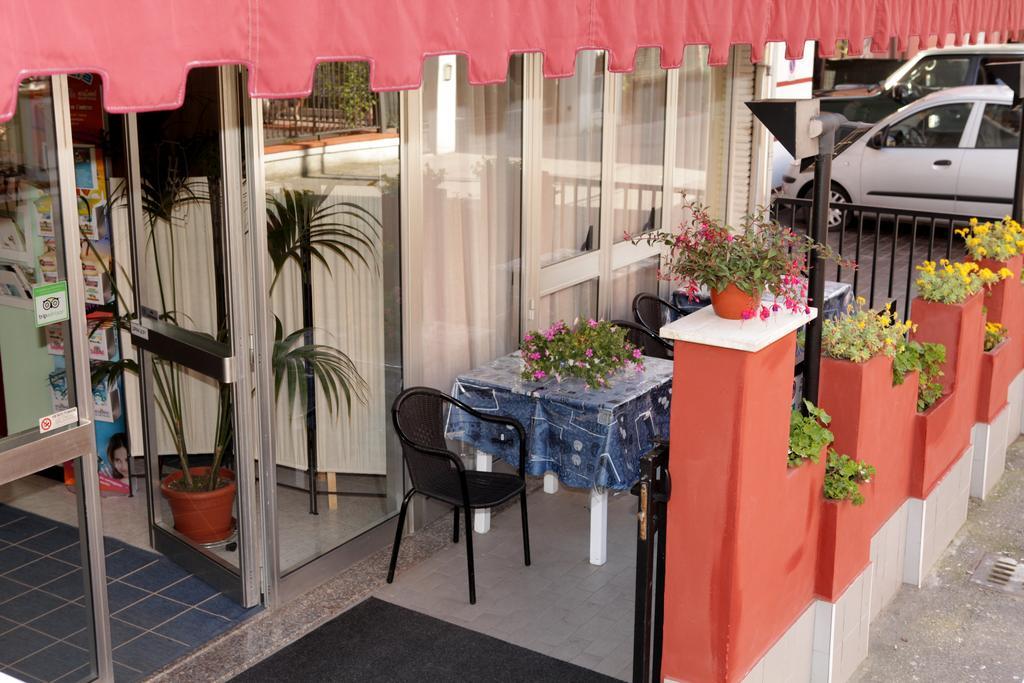 Hotel Saxon Rimini Zewnętrze zdjęcie