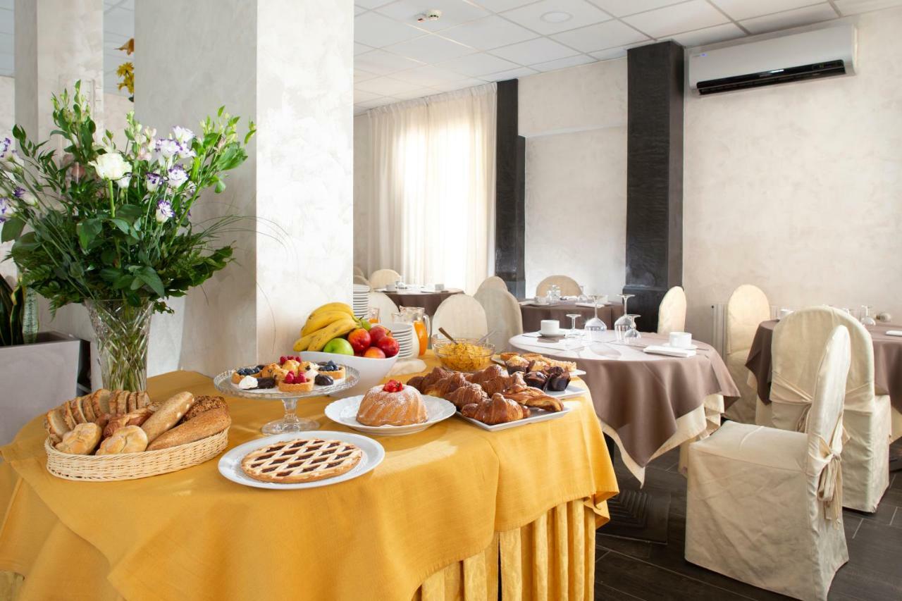 Hotel Saxon Rimini Zewnętrze zdjęcie